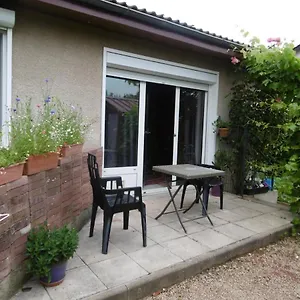 Shirley , Villars-les-Dombes France
