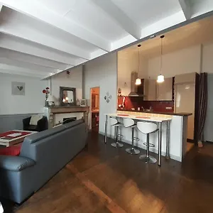 Coquet En Mezzanine Nuit Pour 2 Personnes , Saint-Girons (Ariege) France